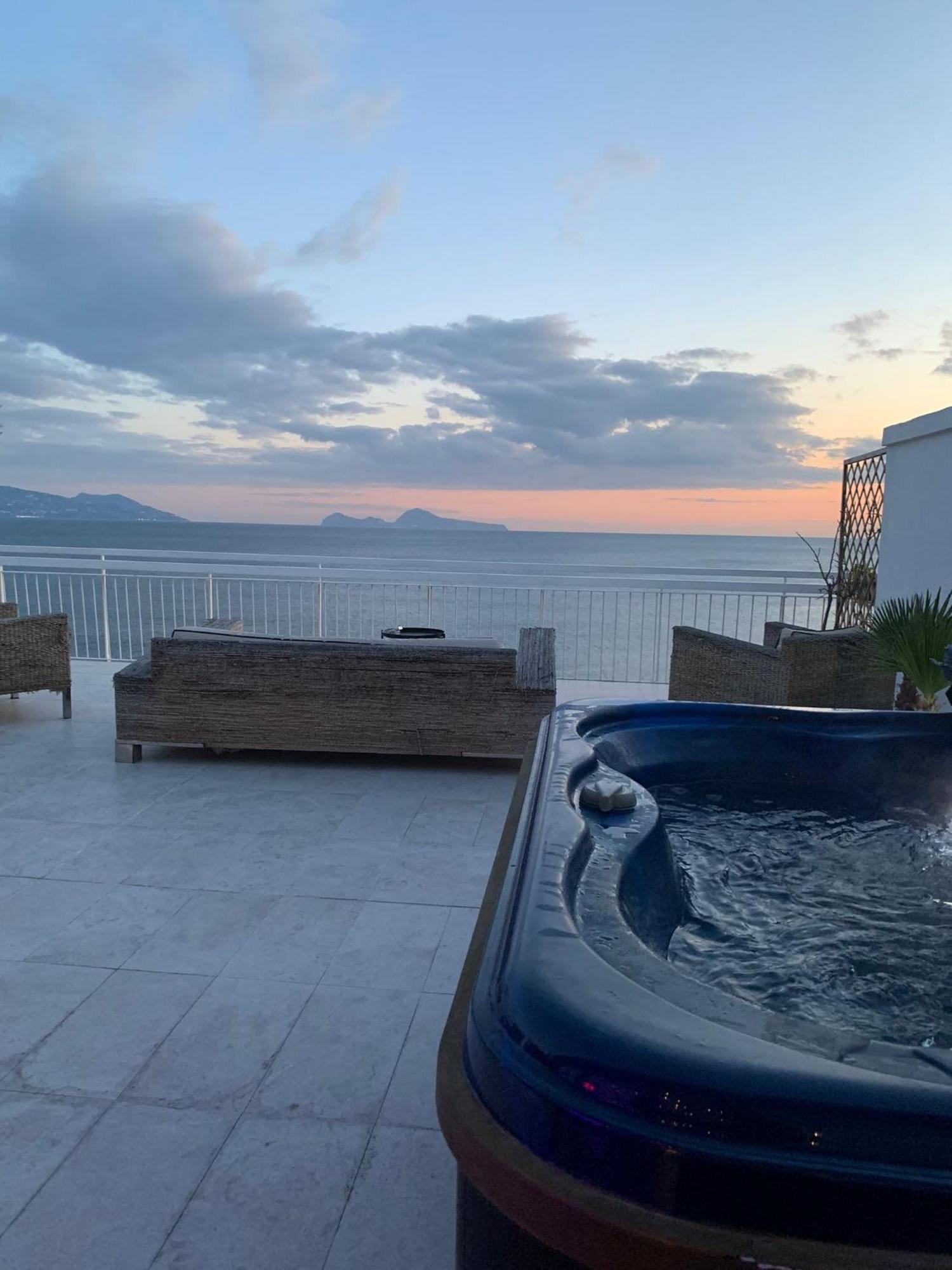 Thomas Sea View Apartment Torre del Greco Exterior photo